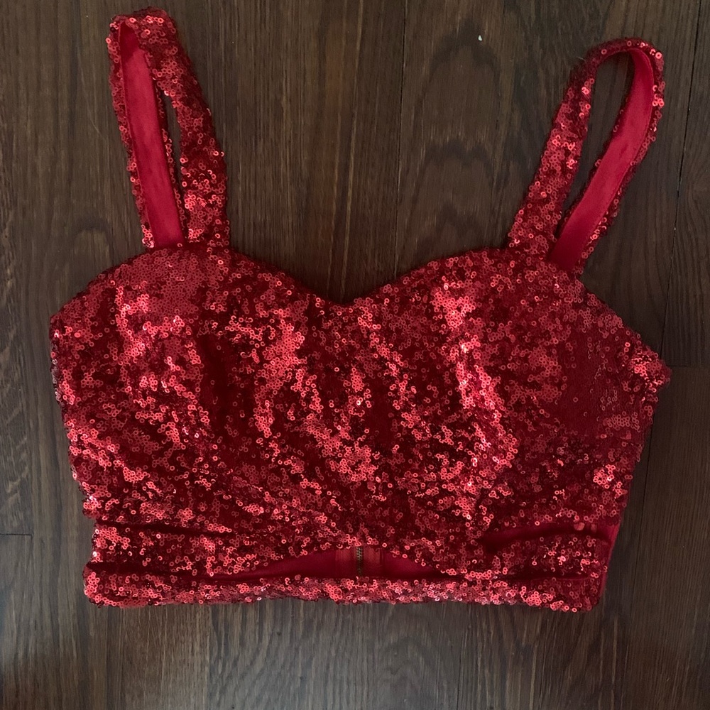 Red sequined crop top!